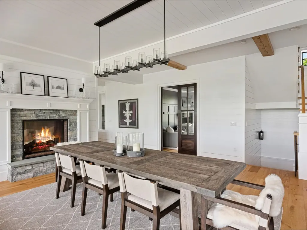 192 Governors Lane Shelburne VT 05482