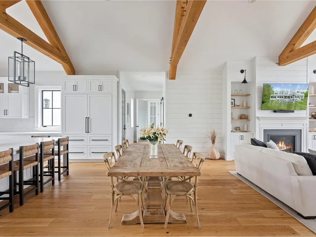 192 Governors Lane Shelburne VT 05482