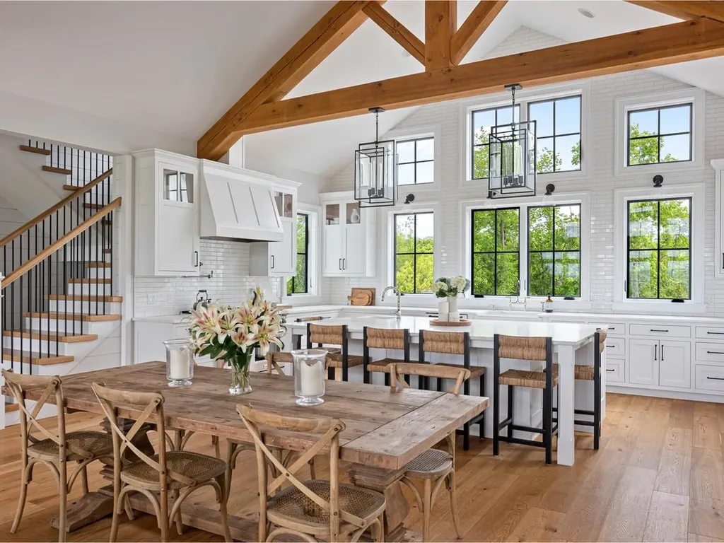 192 Governors Lane Shelburne VT 05482