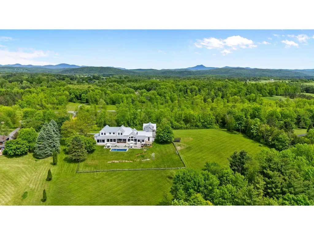 192 Governors Lane Shelburne VT 05482