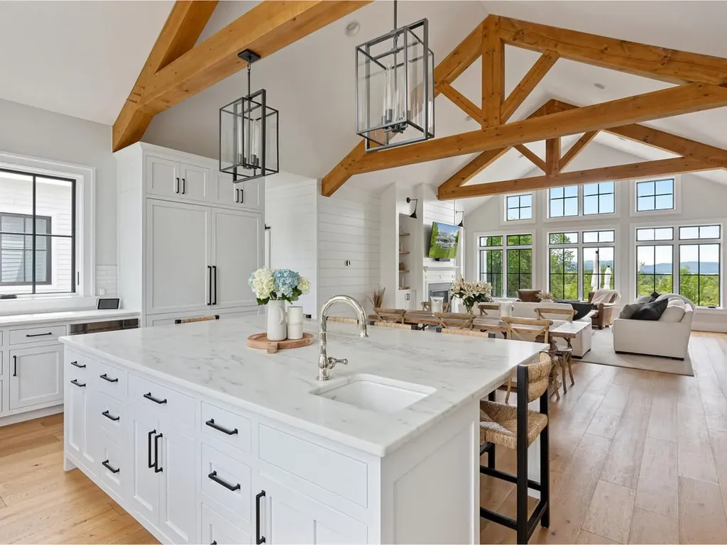 192 Governors Lane Shelburne VT 05482