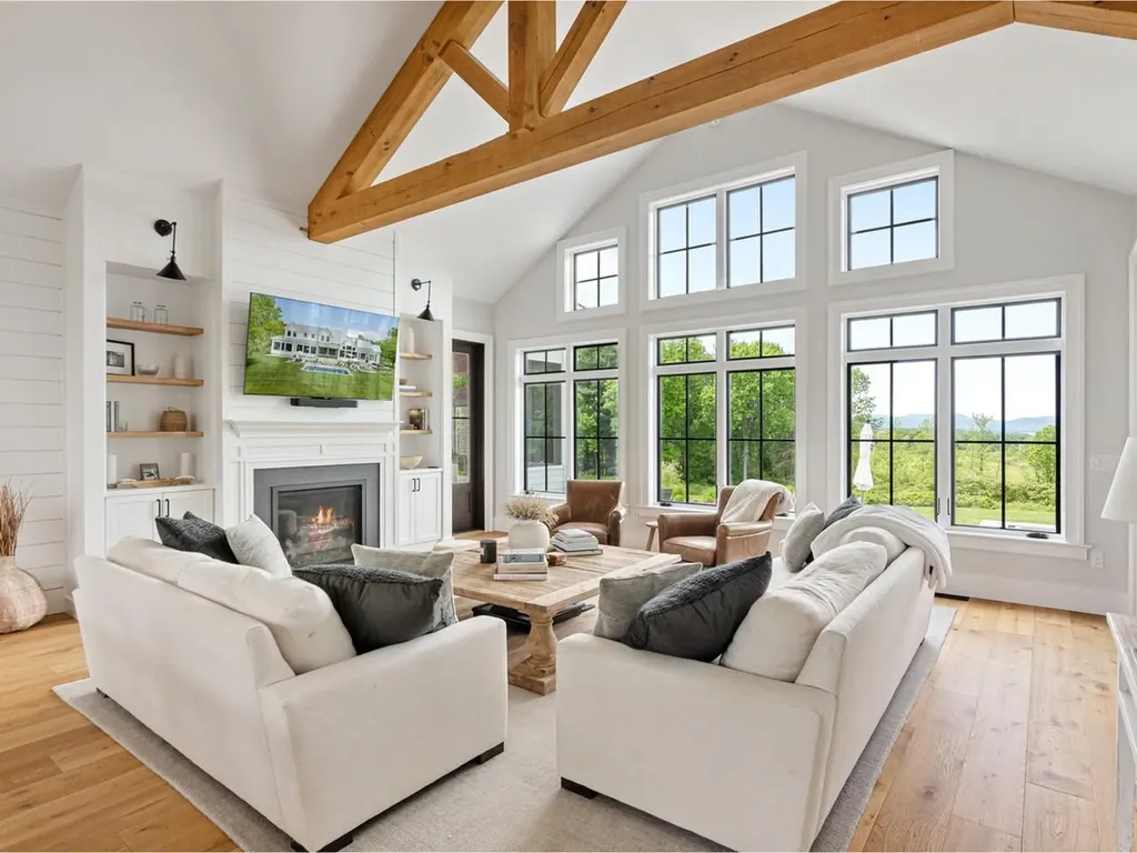 192 Governors Lane Shelburne VT 05482