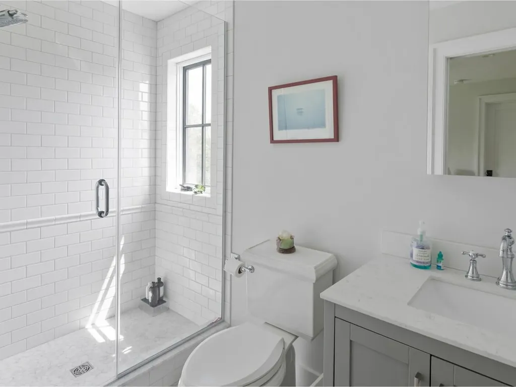 192 Governors Lane Shelburne VT 05482