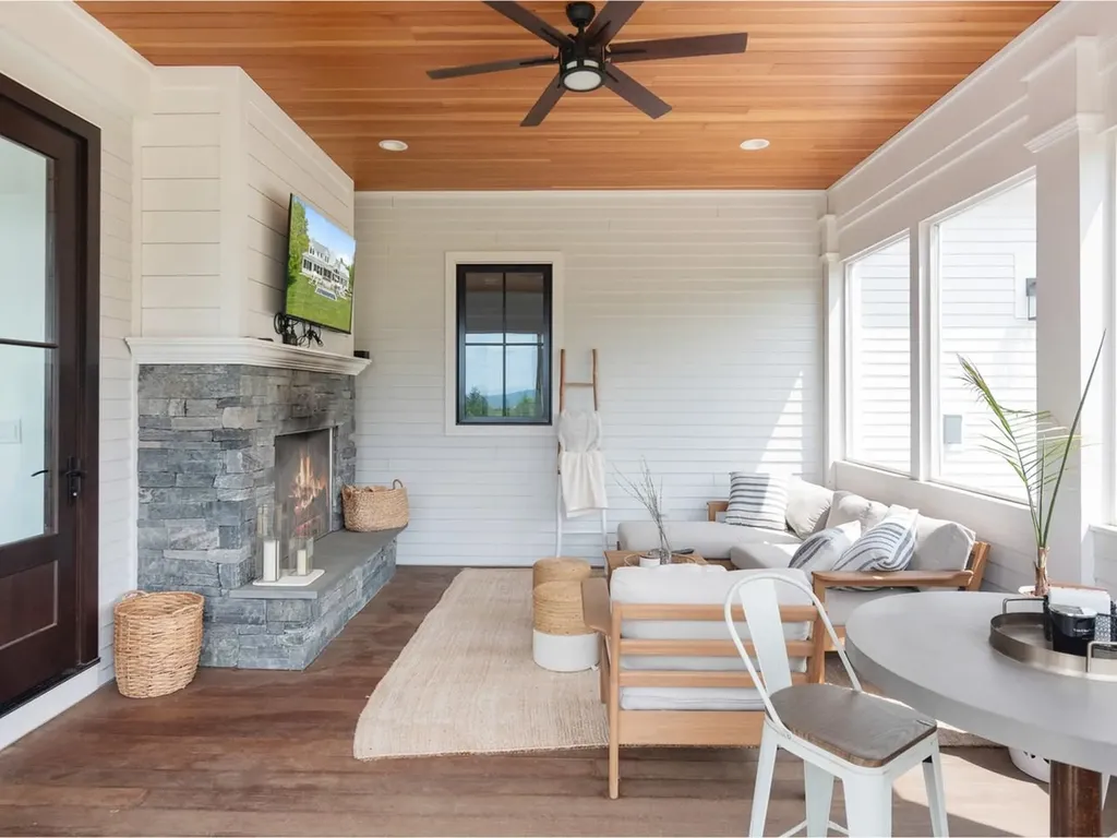 192 Governors Lane Shelburne VT 05482