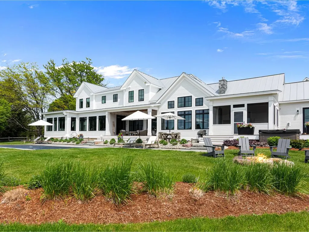 192 Governors Lane Shelburne VT 05482