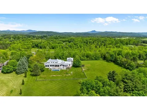 192 Governors Lane Shelburne VT 05482