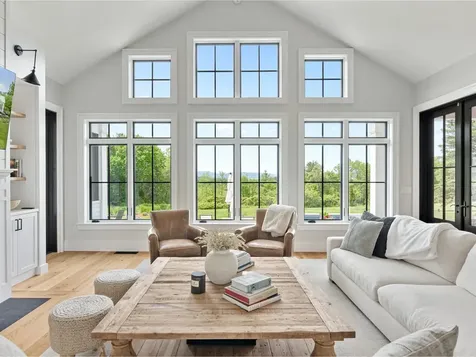 192 Governors Lane Shelburne VT 05482