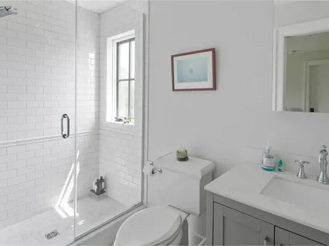 192 Governors Lane Shelburne VT 05482