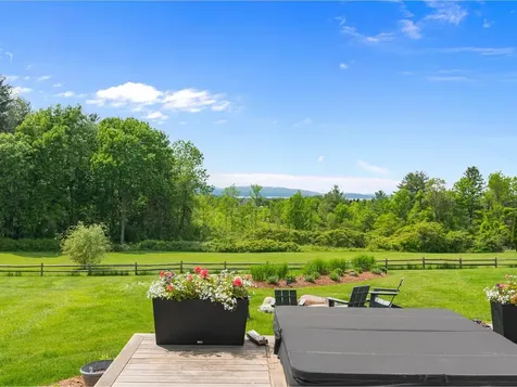 192 Governors Lane Shelburne VT 05482