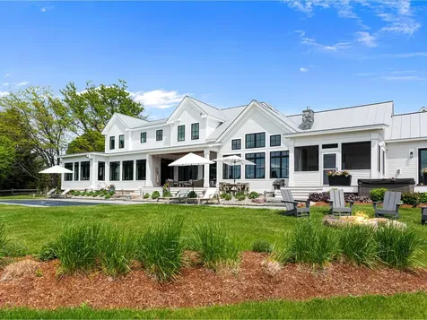 192 Governors Lane Shelburne VT 05482