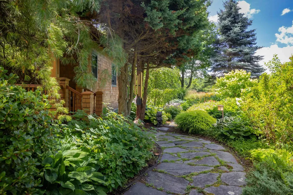 947 Oak Hill Road Williston VT 05495