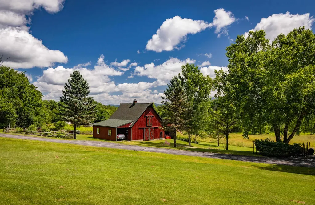947 Oak Hill Road Williston VT 05495