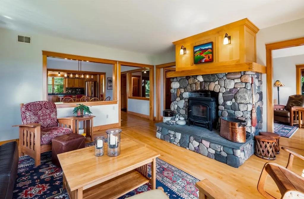 947 Oak Hill Road Williston VT 05495