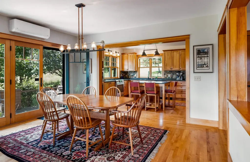 947 Oak Hill Road Williston VT 05495