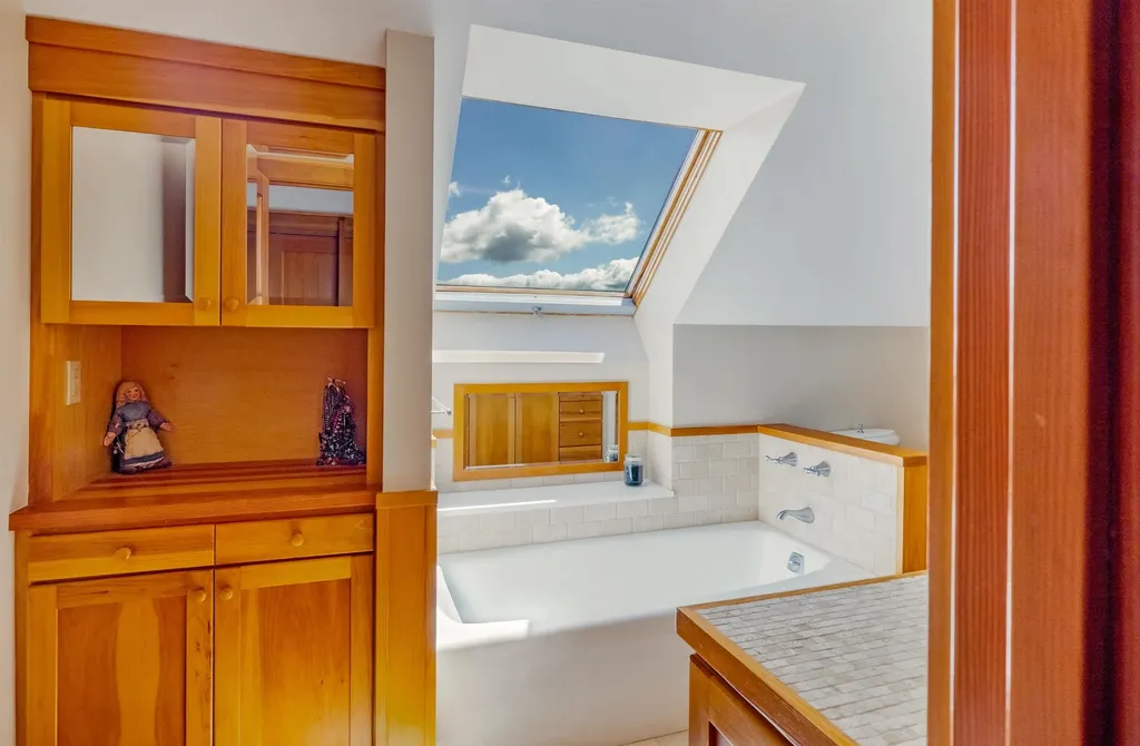 947 Oak Hill Road Williston VT 05495
