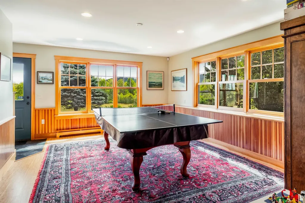 947 Oak Hill Road Williston VT 05495