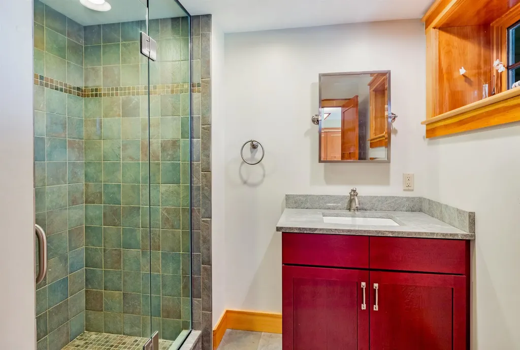 947 Oak Hill Road Williston VT 05495