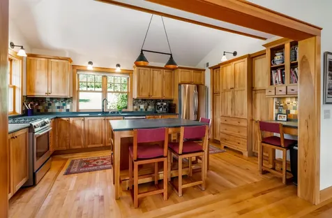 947 Oak Hill Road Williston VT 05495