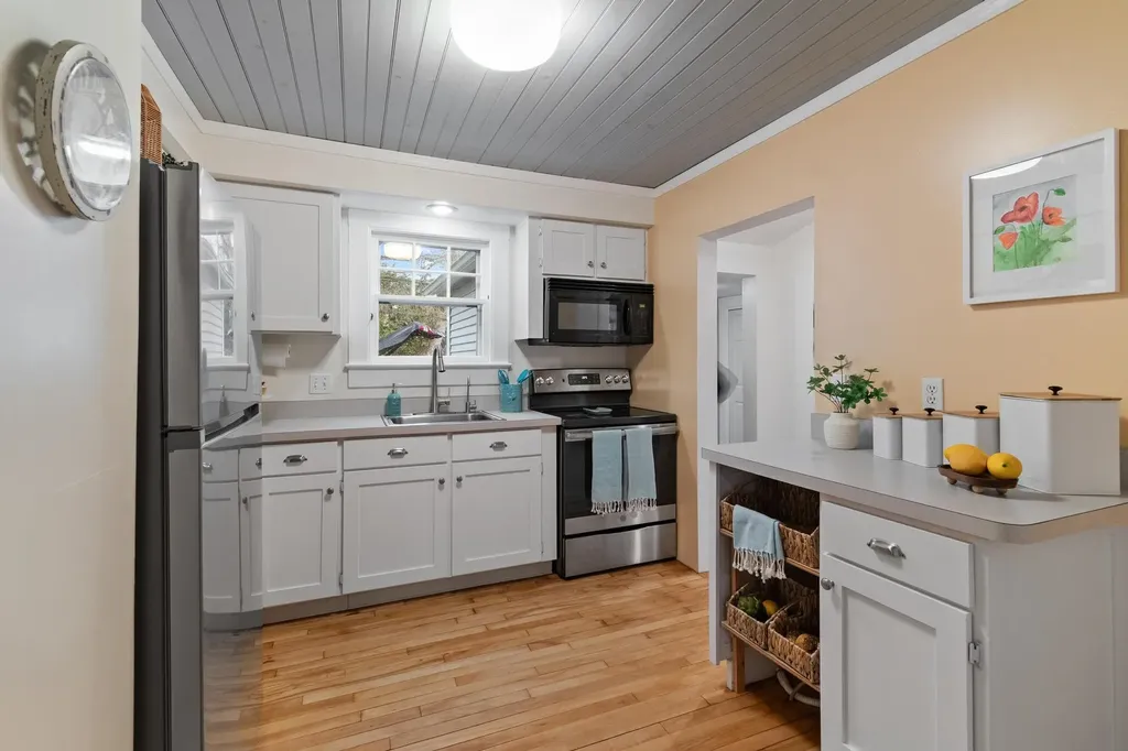 289 Malletts Bay Avenue Winooski VT 05404