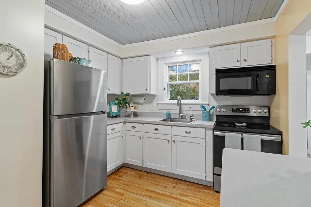 289 Malletts Bay Avenue Winooski VT 05404
