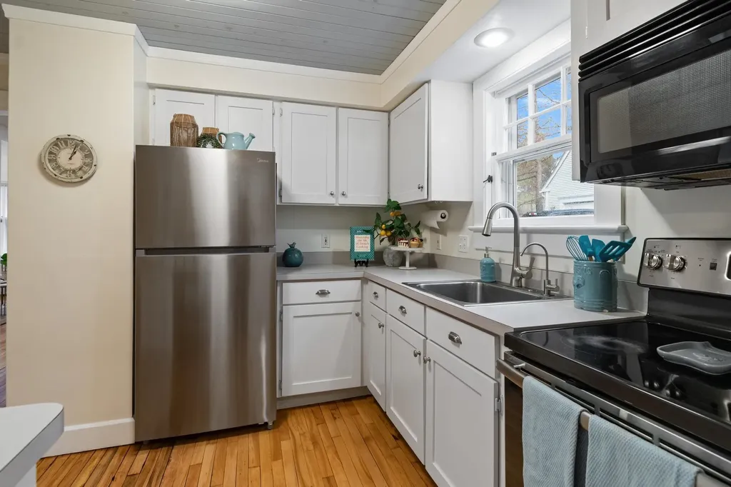 289 Malletts Bay Avenue Winooski VT 05404