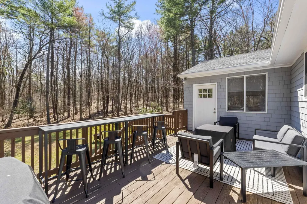 14 Ambler Way Durham NH 03824