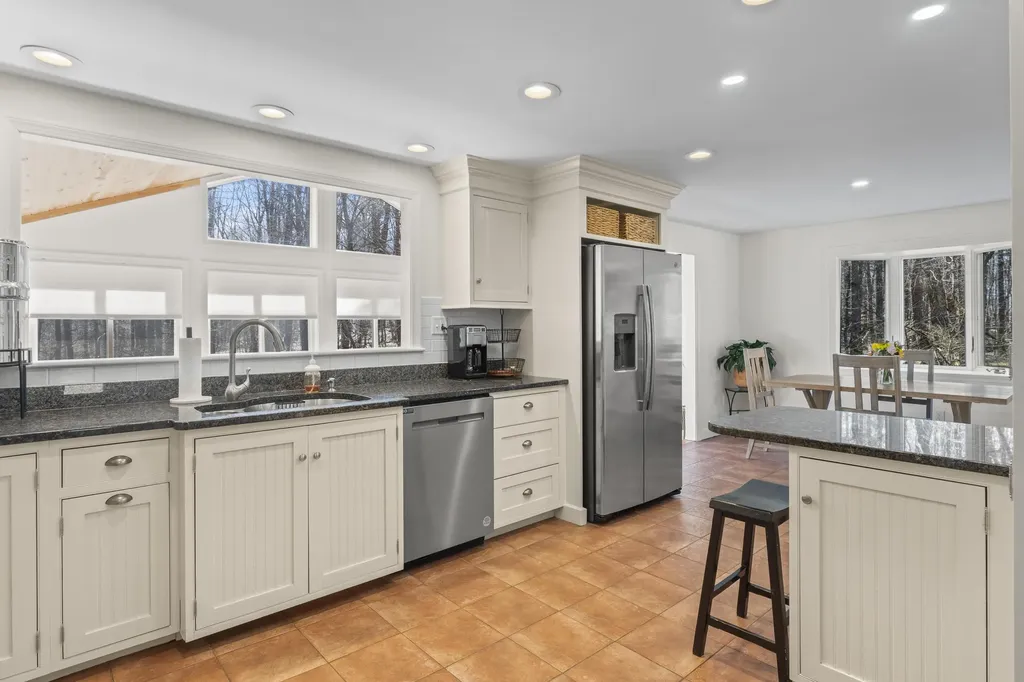 14 Ambler Way Durham NH 03824