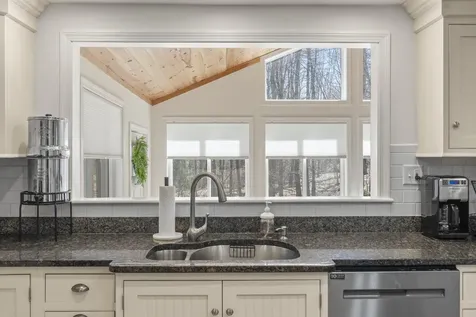 14 Ambler Way Durham NH 03824