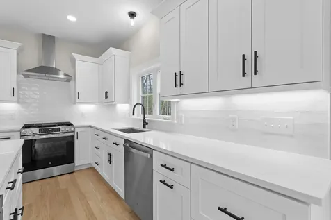 2 Millville Terrace Salem NH 03079