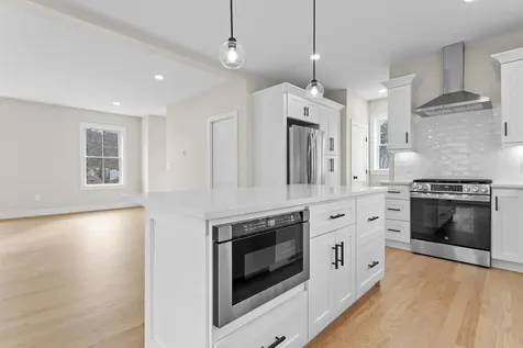 2 Millville Terrace Salem NH 03079