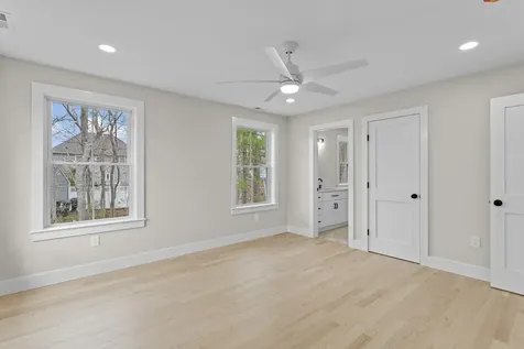 2 Millville Terrace Salem NH 03079