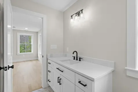 2 Millville Terrace Salem NH 03079