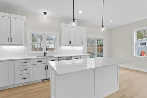 2 Millville Terrace Salem NH 03079