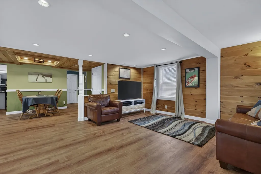 18 Fairview Street Goffstown NH 03102