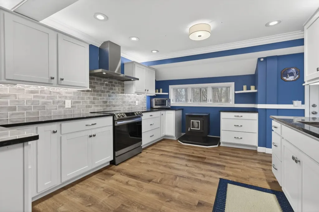 18 Fairview Street Goffstown NH 03102