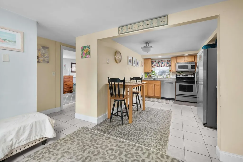 11 Carriage Hill Road Eliot ME 03903