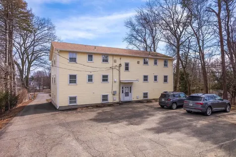 11 Carriage Hill Road Eliot ME 03903