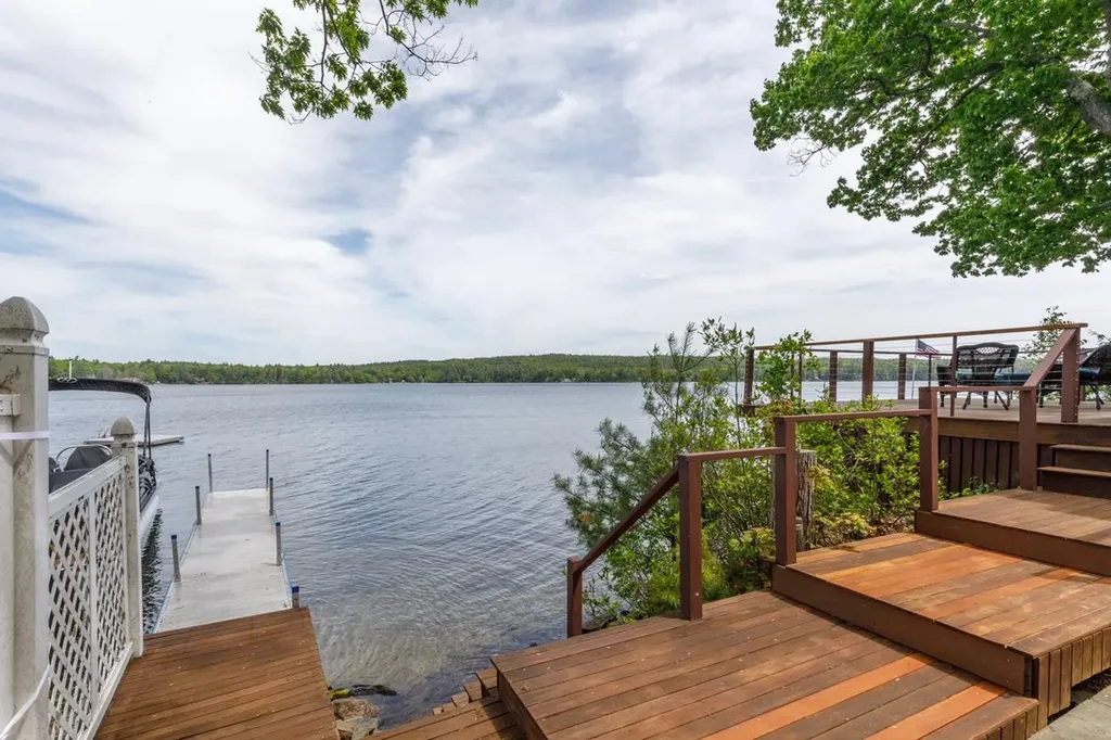 2 Charlie Lane Deerfield NH 03037