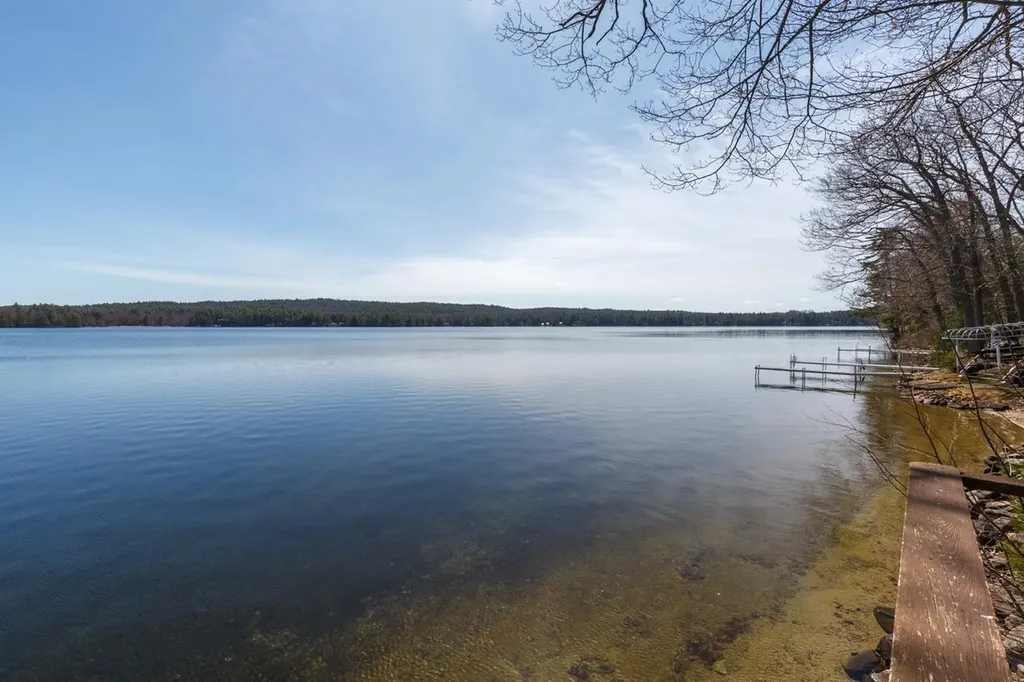 2 Charlie Lane Deerfield NH 03037