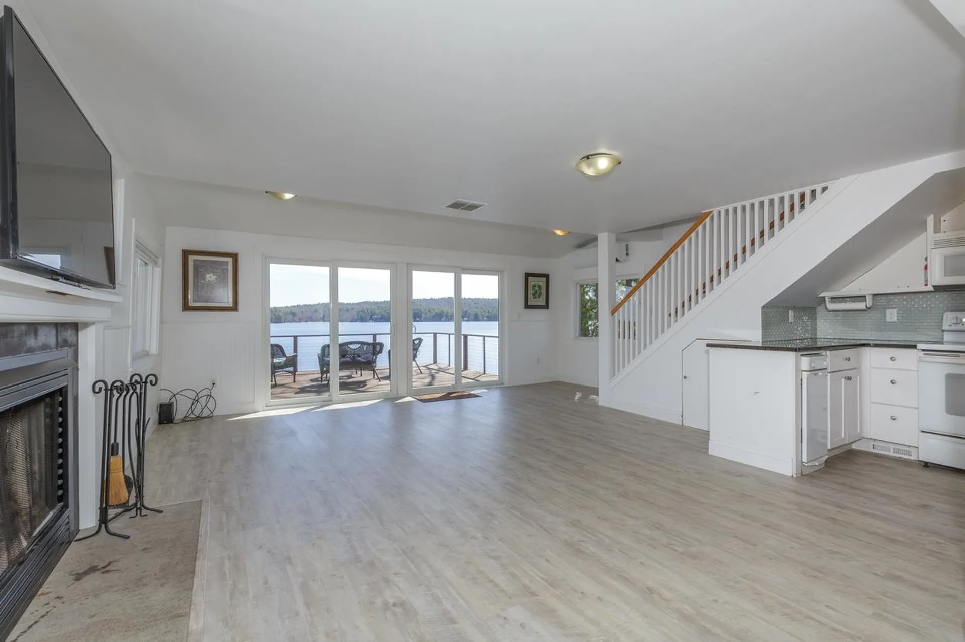 2 Charlie Lane Deerfield NH 03037