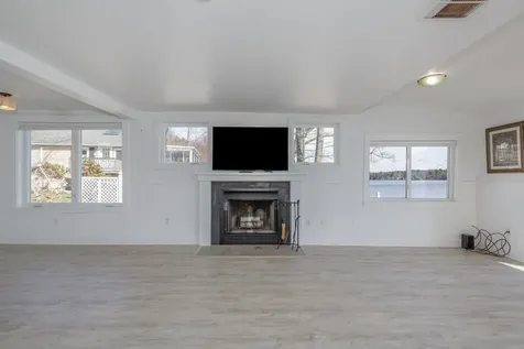 2 Charlie Lane Deerfield NH 03037