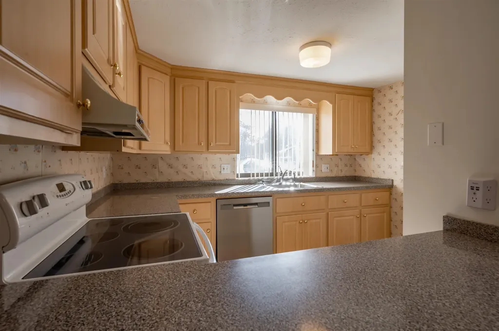 3 Essex Green Drive Merrimack NH 03054