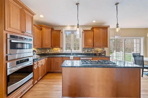 20 Hancock Road Windham NH 03087