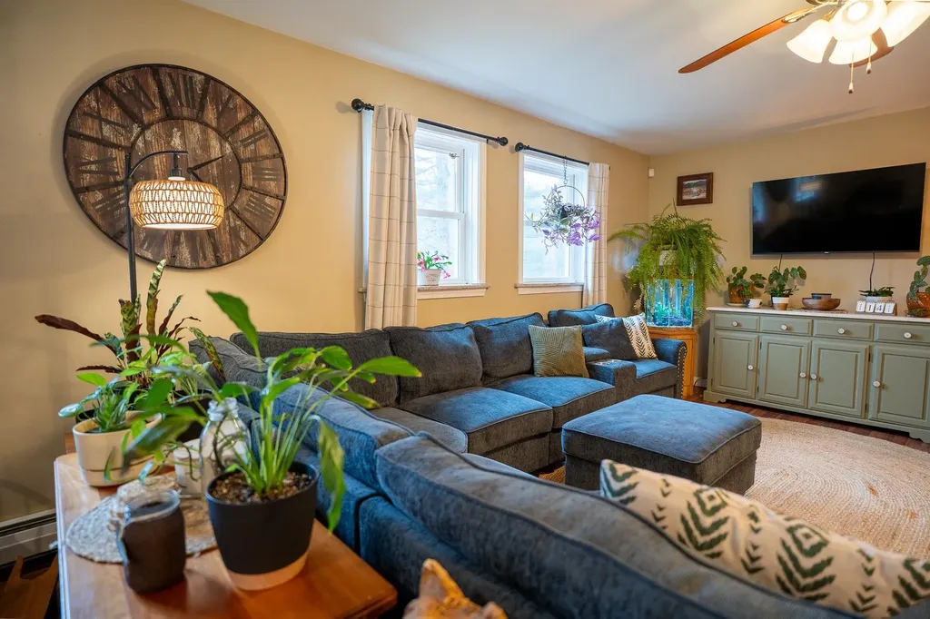 381 Lackey Hill Road St. Johnsbury VT 05819