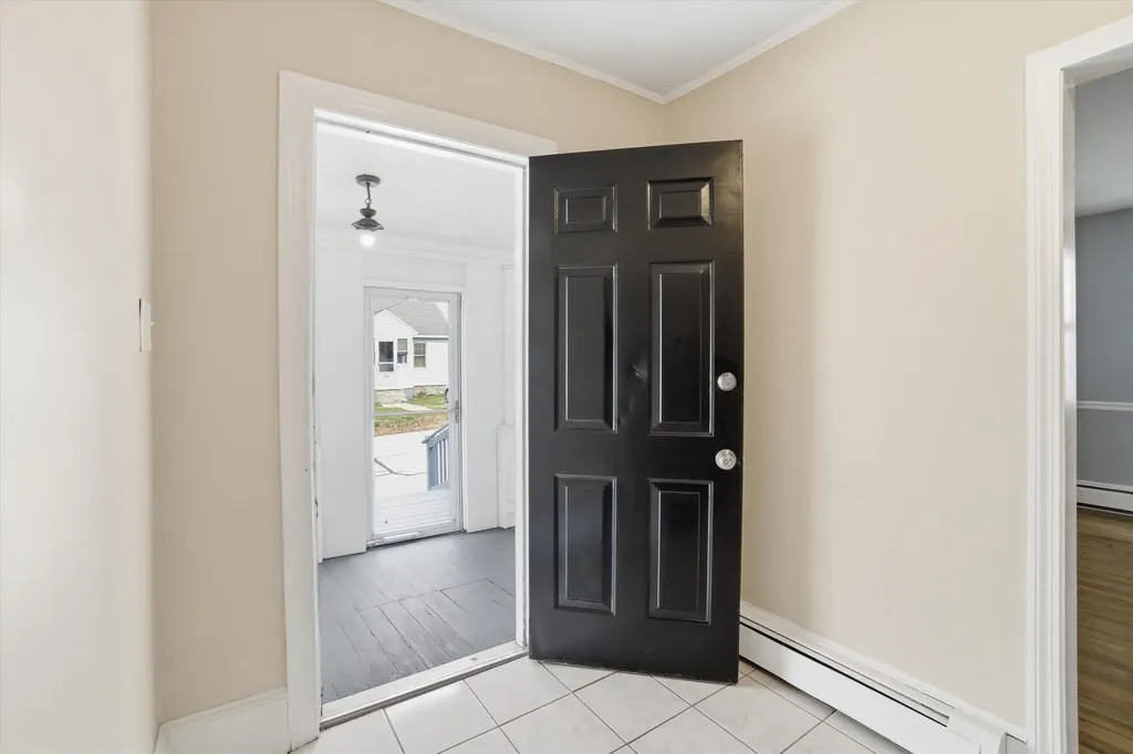 41 Dewey Street Manchester NH 03103
