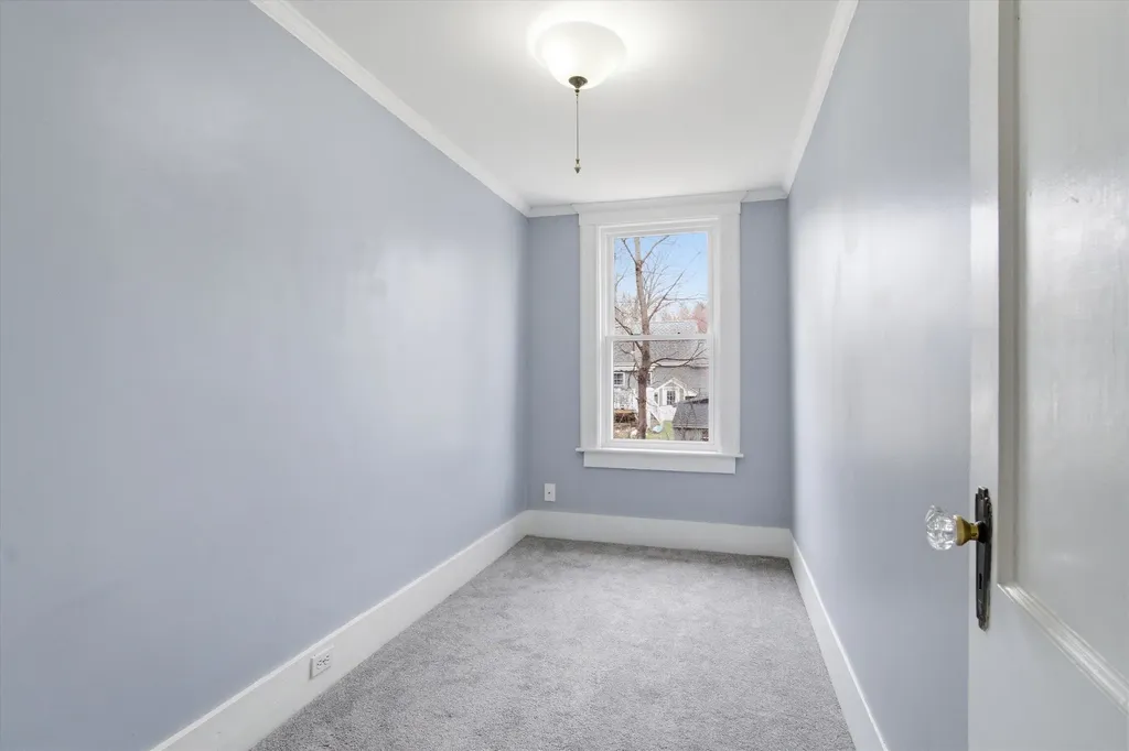 41 Dewey Street Manchester NH 03103