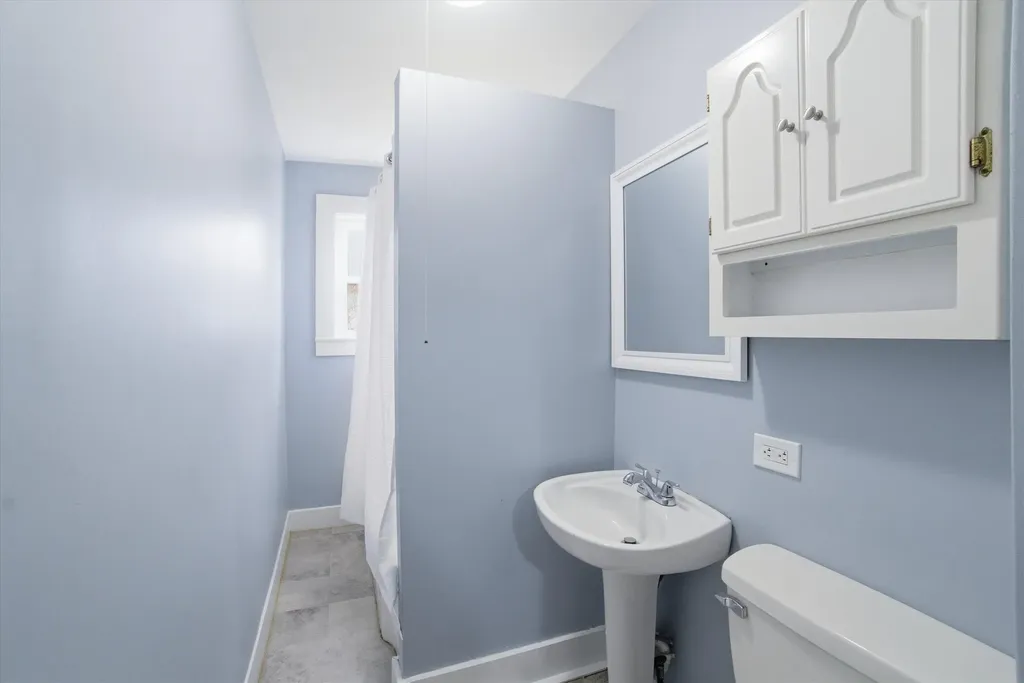 41 Dewey Street Manchester NH 03103