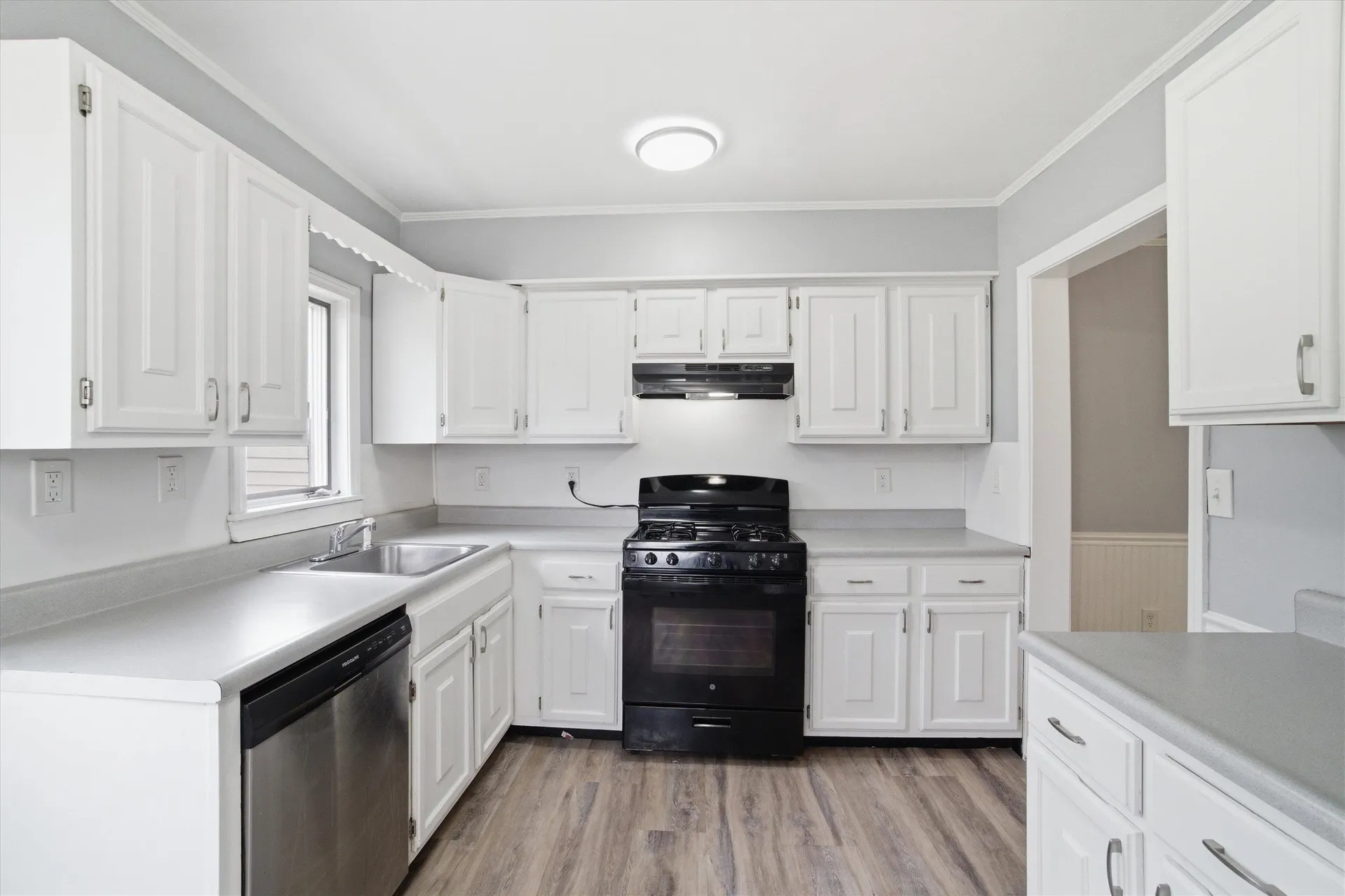 41 Dewey Street Manchester NH 03103