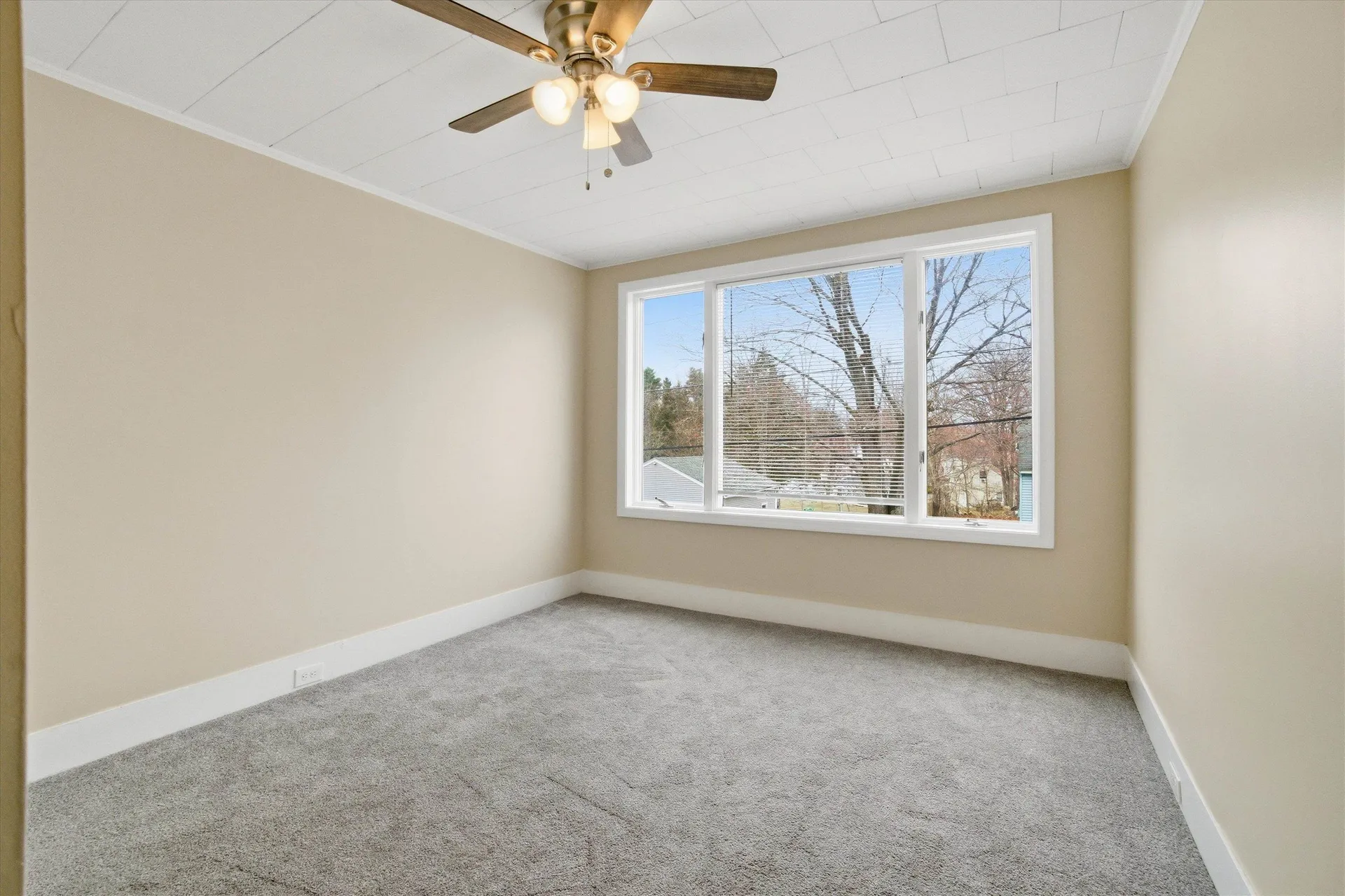 41 Dewey Street Manchester NH 03103