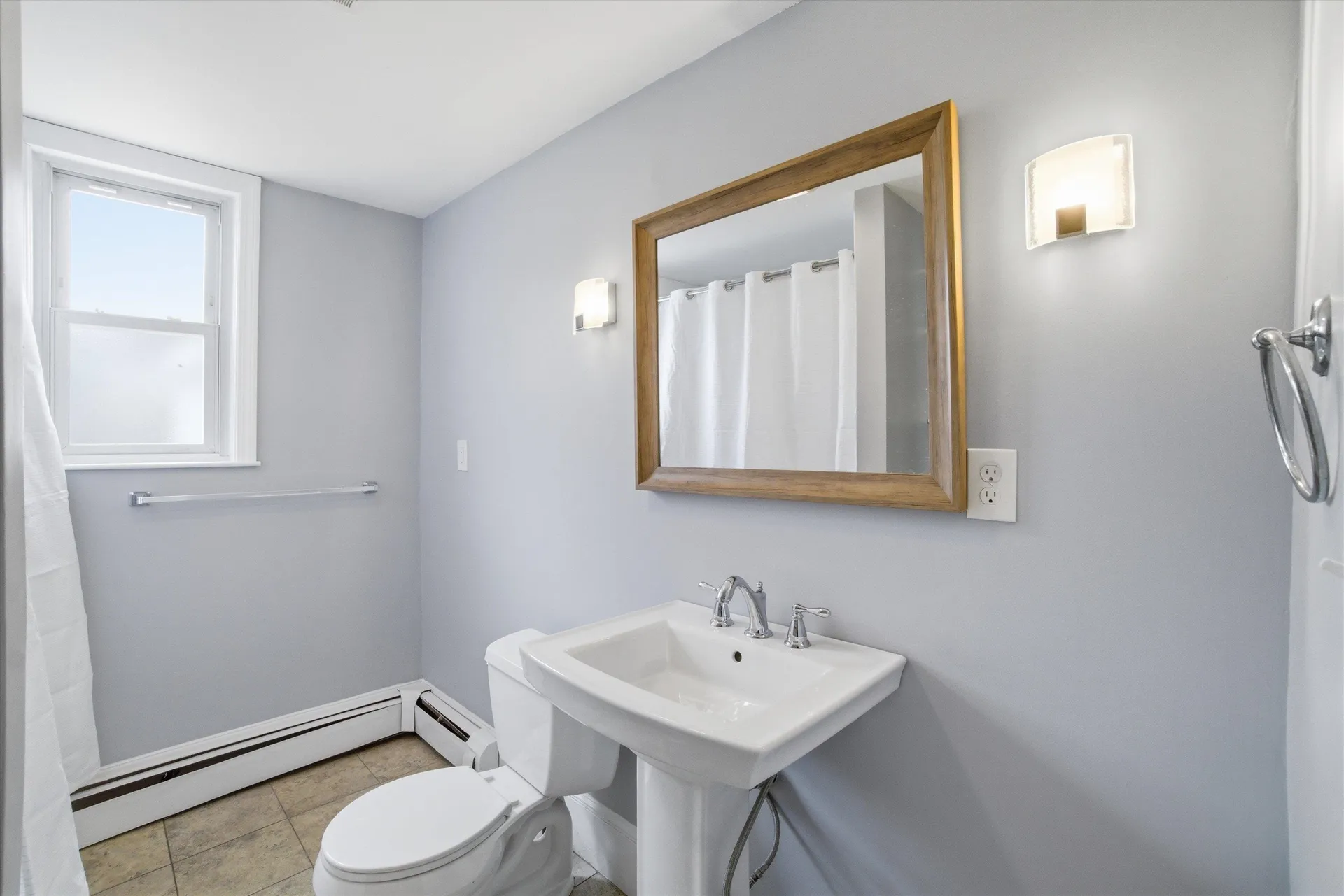 41 Dewey Street Manchester NH 03103
